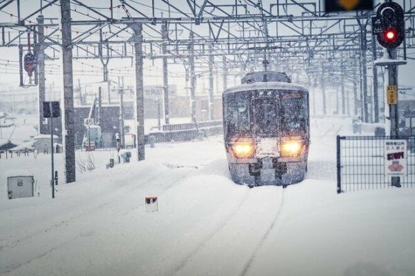 
                                                                        Верховный суд отменил решение о выплате УЗ совместной с Ахметовым компании 749 млн грн
                                                                                                                                                                                                                    