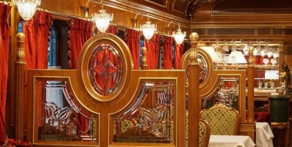 В Пуще-Водице обнаружили «золотой вагон» Медведчука. Фото