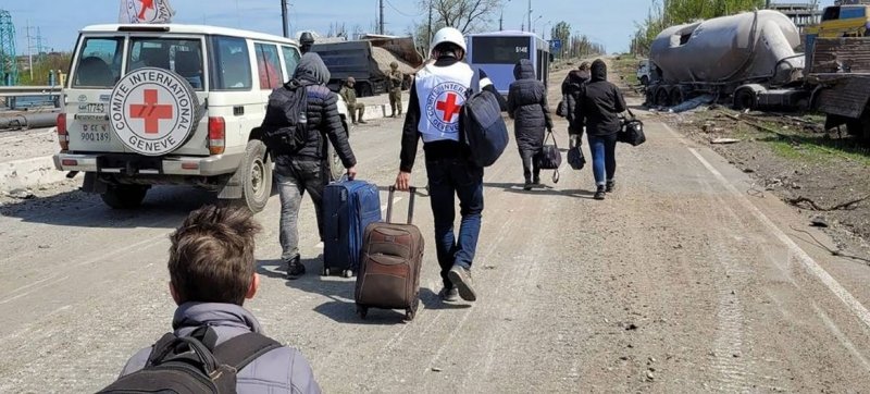 «Найбільше росіян дратувало, що ми такі красиві»: жителька Маріуполя про пережите з шестимісячним сином у фільтраційних таборах