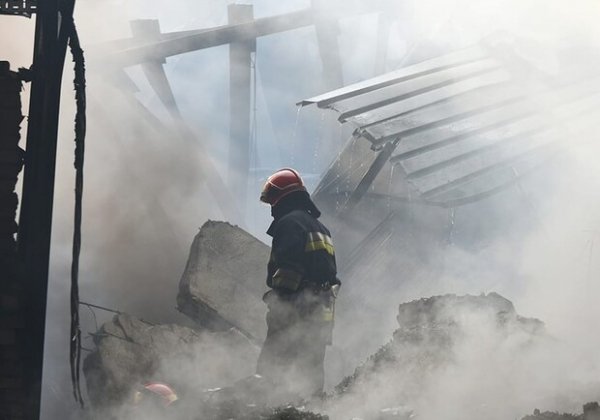 Подробности пожара в порту и помощь полиции: как прошли сутки у одесских спасателей 