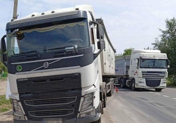 Погиб под колесами фуры: на трассе Одесса-Рени случилось смертельное ДТП