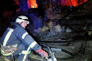 Одесские спасатели показали, как ликвидировали последствия ночного обстрела 