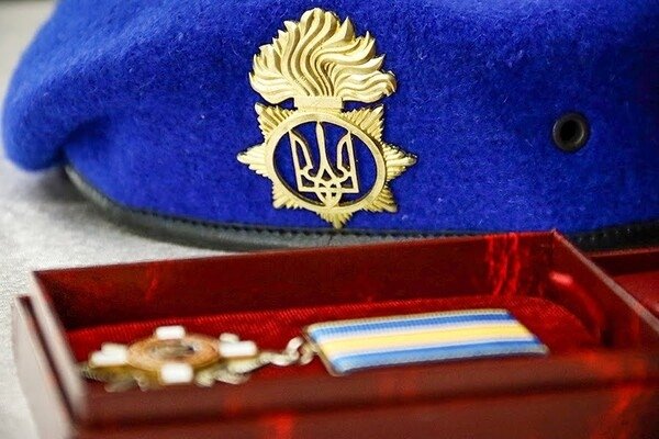 В Одесской области семья погибшего нацгвардейца получила орден "За мужество" 