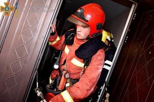 В жилмассиве "Радужный" тушили пожар в многоэтажке 