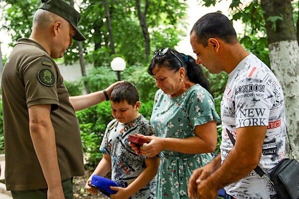 В Одесской области семья погибшего нацгвардейца получила орден "За мужество" 
