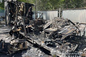 В Одессе мужчина поджег автомобили волонтеров с вещами для переселенцев 