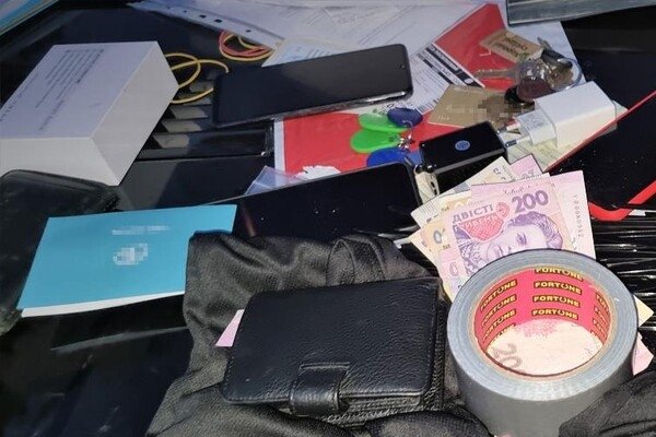 Грабили дома и жестоко избивали хозяев: в Одесской области разоблачили преступную группировку