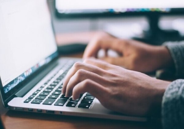 Больше 50 тысяч IT-специалистов уже выехали из Украины за границу