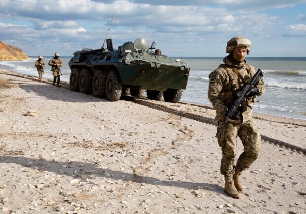 В Украине опять продлят военное положение