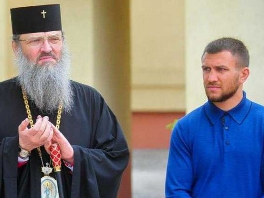 «А шо там по ватному боксу?»: Стаховський та Стерненко «розмазали» Ломаченка за черговий дивний пост в мережі (відео)
