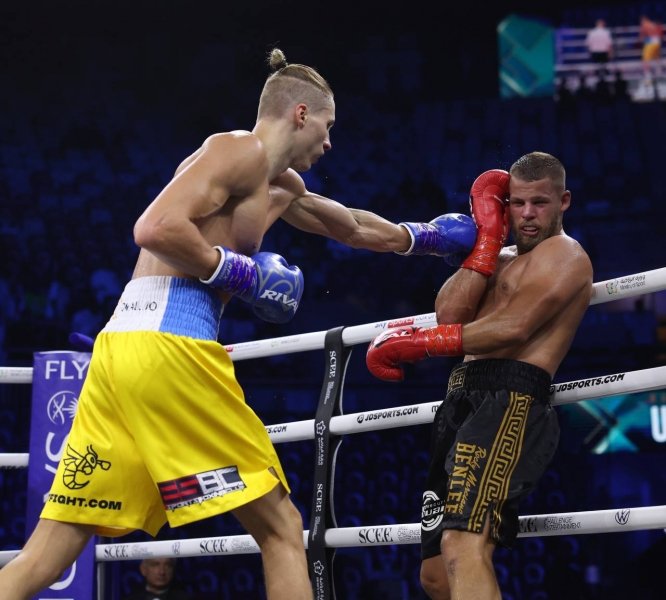 Непереможний українець виграв бій в андеркарді поєдинку Усик — Джошуа (відео)