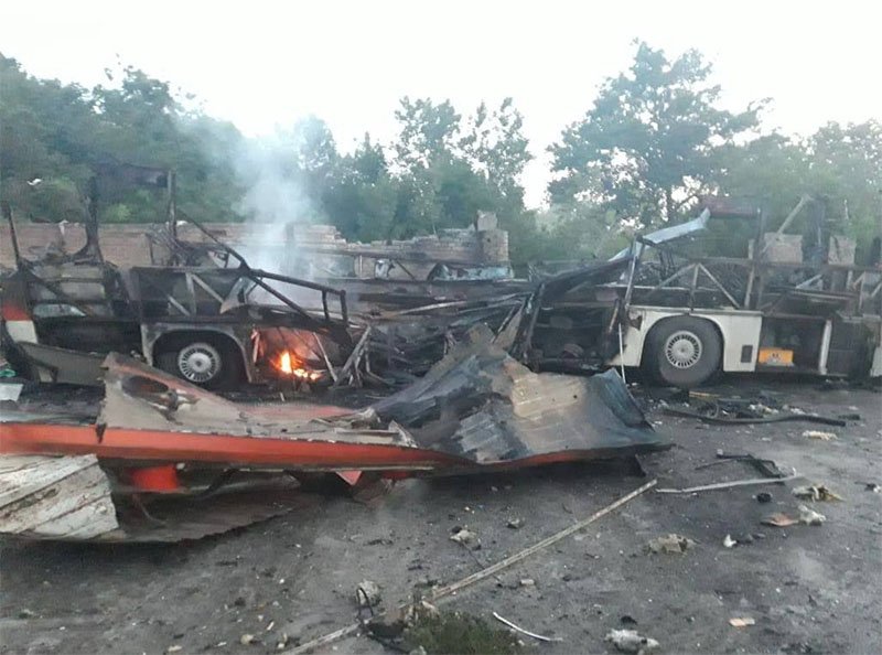 Рашисти обстріляли вночі Дніпропетровщину: зруйновано будинки та споруди, виведено з ладу газопровід (фото)