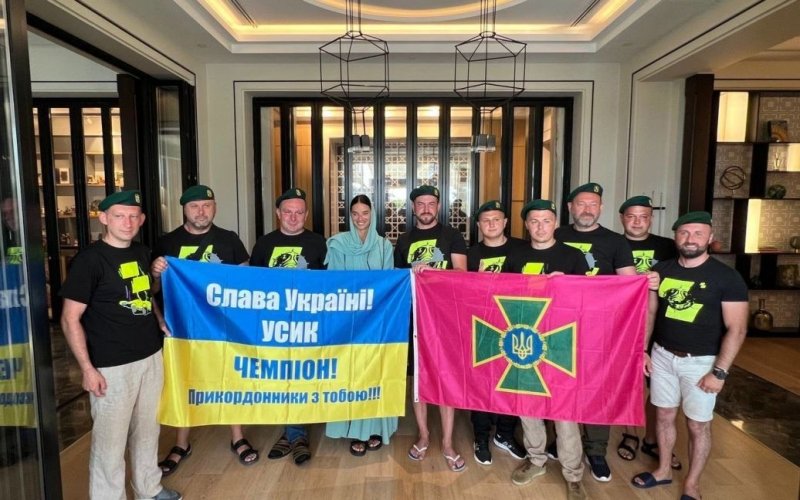 Усик вигриз перемогу у Джошуа в бою-реванші в Саудівській Аравії і заробив 40 мільйонів (фото, відео)