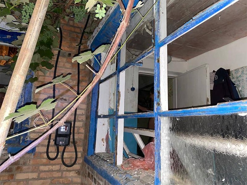 Ворог обстріляв Дніпропетровську область: є поранені, зруйновано будинки і підприємства (фото)