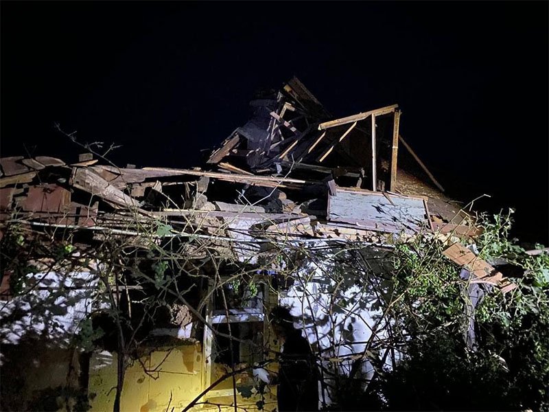 Ворог обстріляв Дніпропетровську область: є поранені, зруйновано будинки і підприємства (фото)