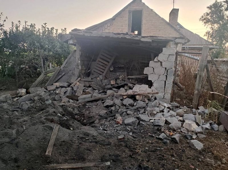Ворог обстріляв три райони Дніпропетровської області: пошкоджено житло українців та ЛЕП