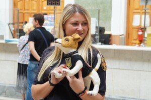 В Одессе погасили благотворительную марку с псом-пиротехником Патроном