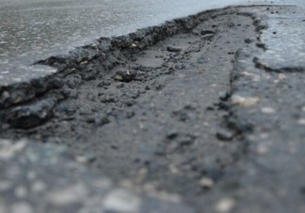 Под Одессой переплатили 1,4 миллиона за ремонт дорог: ямы появились через несколько месяцев
