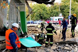 Взрыв на АЗС и уничтожение минометной мины: как прошли сутки у одесских спасателей