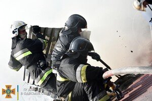 Пожары в ресторане и жилом доме: как прошли сутки у спасателей в Одессе
