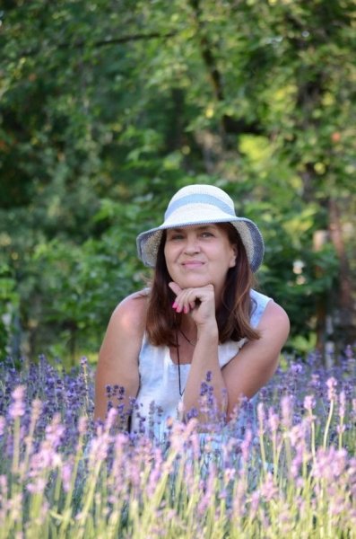 «Для приготування страв та напоїв використовуйте тільки кулінарну лаванду», — експертка Олена Павлова