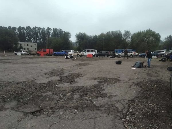 Російські фашисти вдарили ракетами по гуманітарній колоні на виїзді із Запоріжжя: багато загиблих та поранених