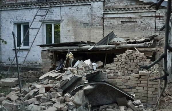 Ворог обстріляв Миколаївську та Дніпропетровську області: пошкоджено житлові будинки, газопроводи та лінії електропередач