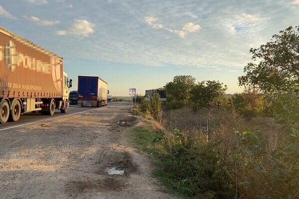 За две тысячи долларов: житель Одесской области переправлял призывников в Молдову