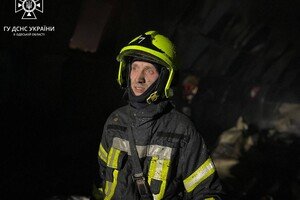 Пожар в ангаре и опасная находка: как прошли сутки у одесских спасателей