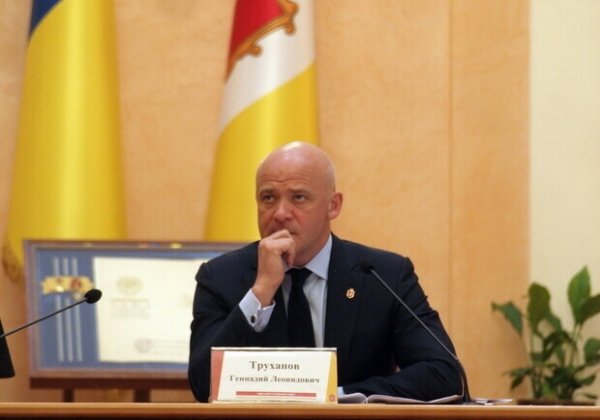 Зеленский ответил на петицию с просьбой проверить мэра Одессы на пророссийские взгляды
