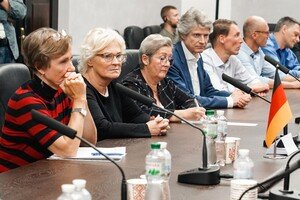 Глава Минобороны Германии рассказала, как пряталась во время воздушных тревог в Одессе