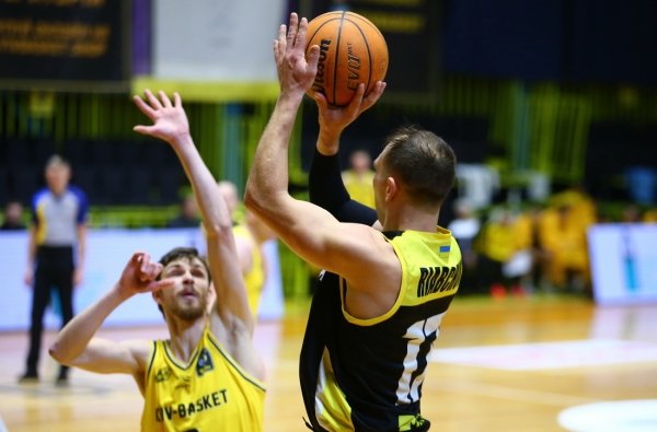 «БІПА» в запеклій боротьбі поступається «Київ-Баскету»