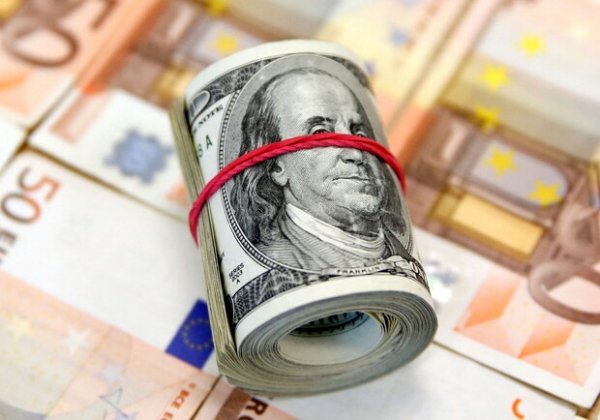 Курс валют в Украине 5 ноября 2022 года: сколько стоит доллар и евро