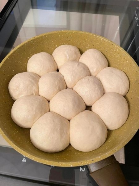 Пампушки без замісу на сковороді: виручають, коли у будинку довго немає світла
