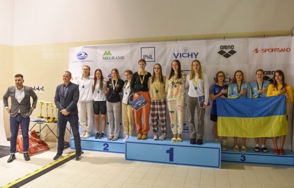Плавання. Одеські спортсмени завоювали 13 медалей на міжнародному турнірі