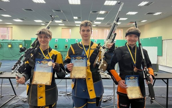 Кульова стрільба. Юні одеські спортсмени завоювали 4 золоті медалі на чемпіонаті України