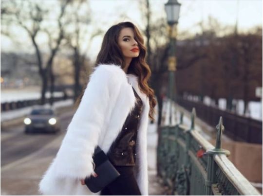 Як жінці після 40 виглядати молодшою за допомогою зимового одягу