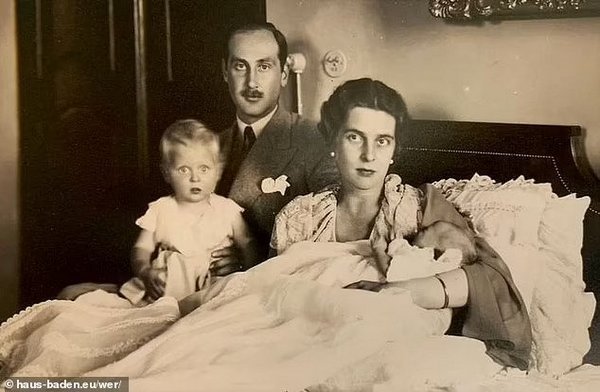 Король Чарльз втратив ще одного близького родича