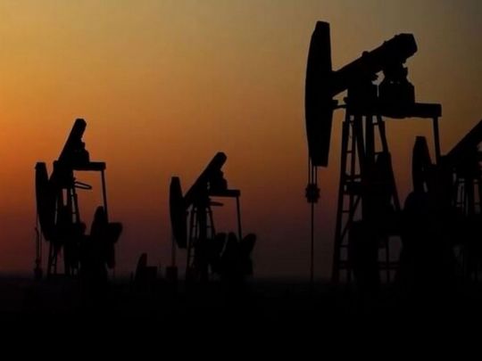 «Нас звільнили від обмеження ціни на російську нафту», — глава МЗС Угорщини