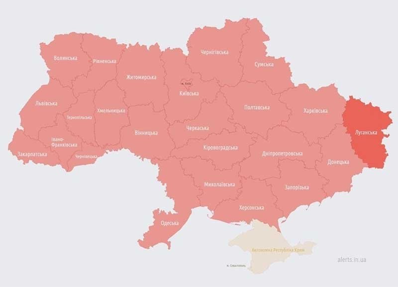 Ворог підняв у небо винищувачі: повітряну тривогу оголошено у всіх областях України