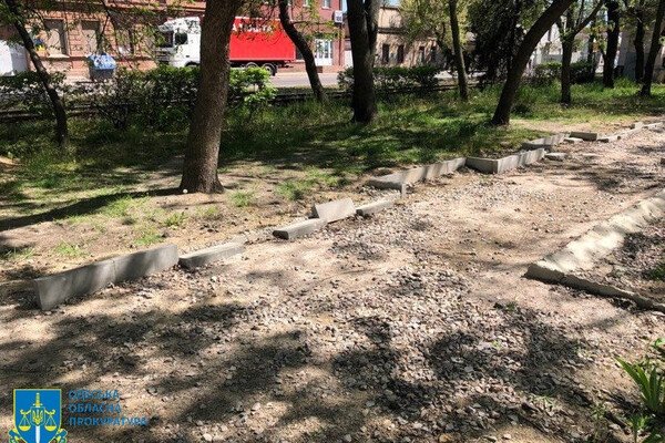 На благоустройстве сквера на поселке Котовского разворовали полмиллиона гривен