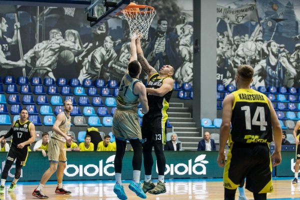 Баскетбол. «БІПА» поступається лідеру Суперліги