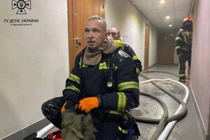 Из-за пожара в квартире 24-этажки в Аркадии погибла женщина 