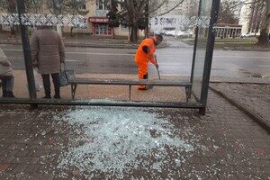 С начала года вандалы повредили 17 остановок в Одессе