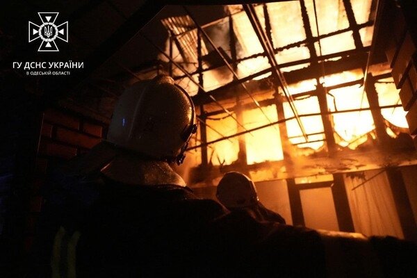 Под Одессой горели жилые дома и гаражи из-за генератора: есть пострадавшие
