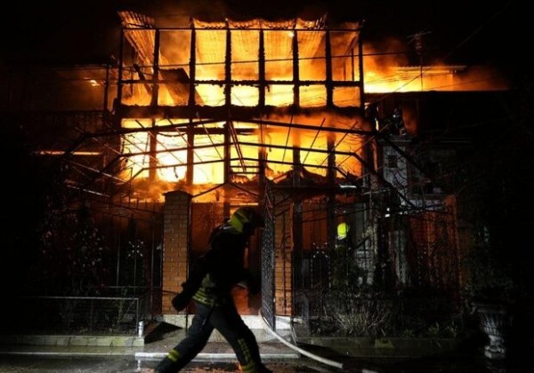 Под Одессой горели жилые дома и гаражи из-за генератора: есть пострадавшие