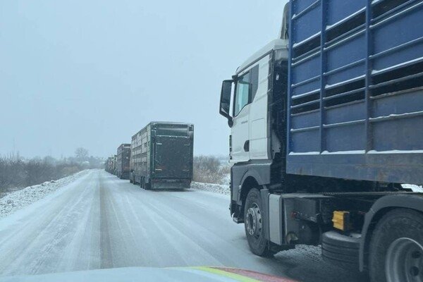 На трассе на автодороге Одесса-Рени сложная ситуация из-за непогоды