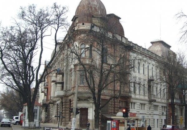 Одесситка получит более 200 тысяч гривен компенсации от городских властей за повреждение квартиры