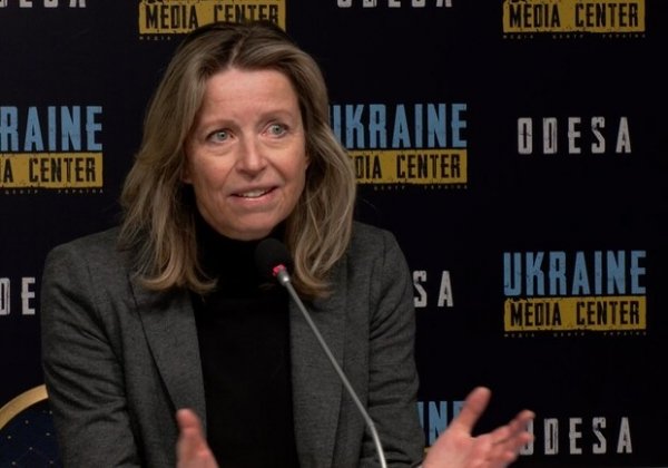 Министр обороны Нидерландов приехала в Одессу и пообещала избавиться от морских мин в 2025 году 