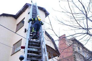 В Одессе горел мини-отель: есть пострадавший